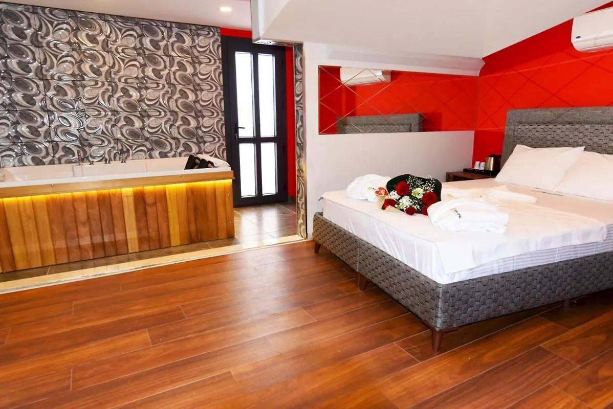 Renk Otel Karsiyaka Izmir